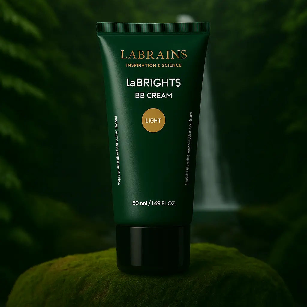 Labrains BB Cream Light with Warm Undertones tube, 50 ml, op een mossige rots met een waterval en groene jungle-achtergrond.